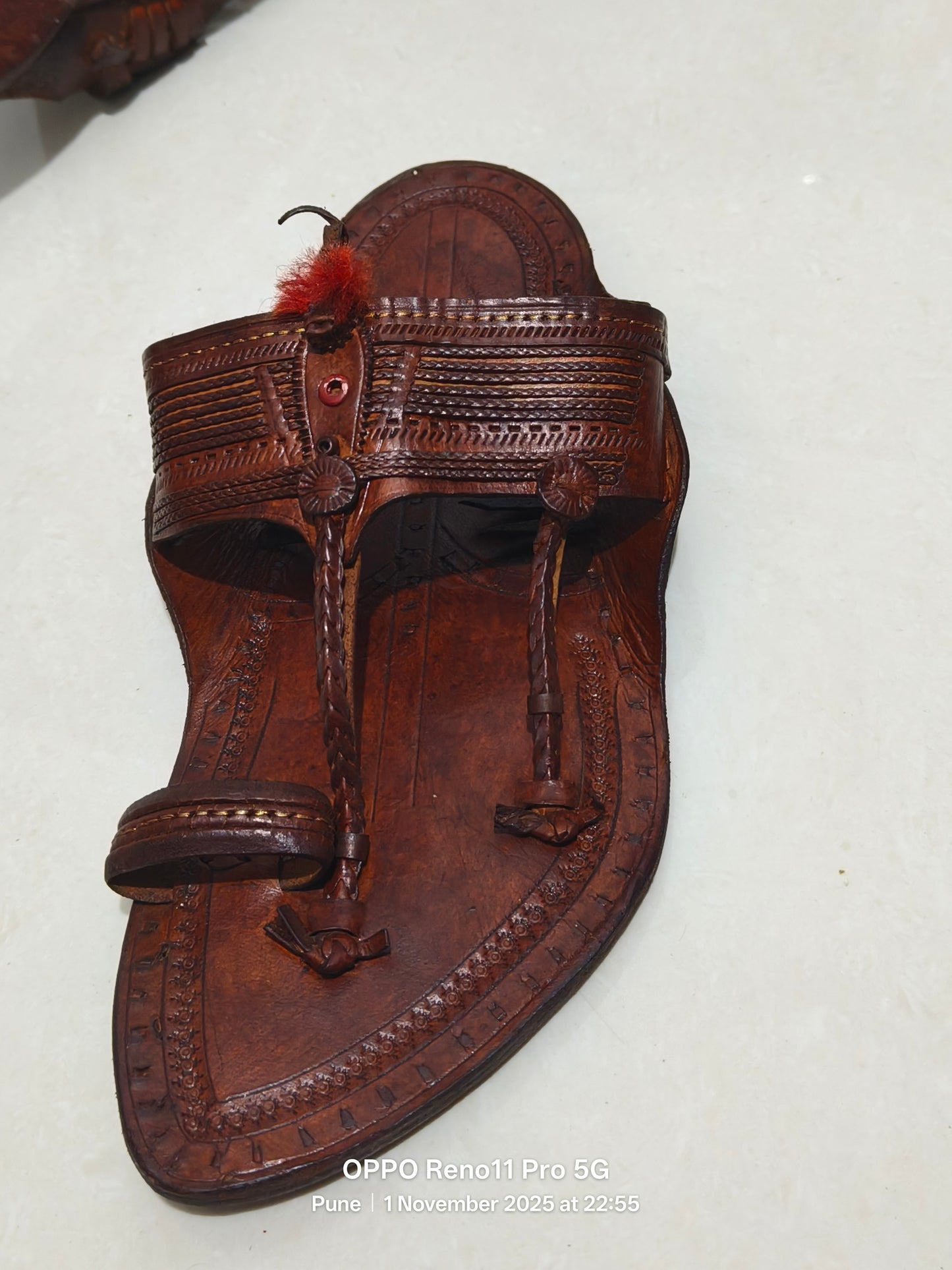 Handcrafted luxury Kolhapuri Pom-Pom Toe Ring Chappal – Mahogany Brown