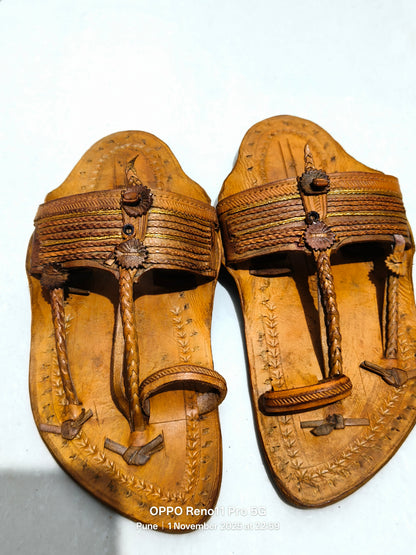 Handcrafted Kolhapuri Floral Toe Ring Chappal - Tan Leather