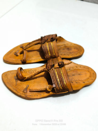 Handcrafted Kolhapuri Floral Toe Ring Chappal - Tan Leather